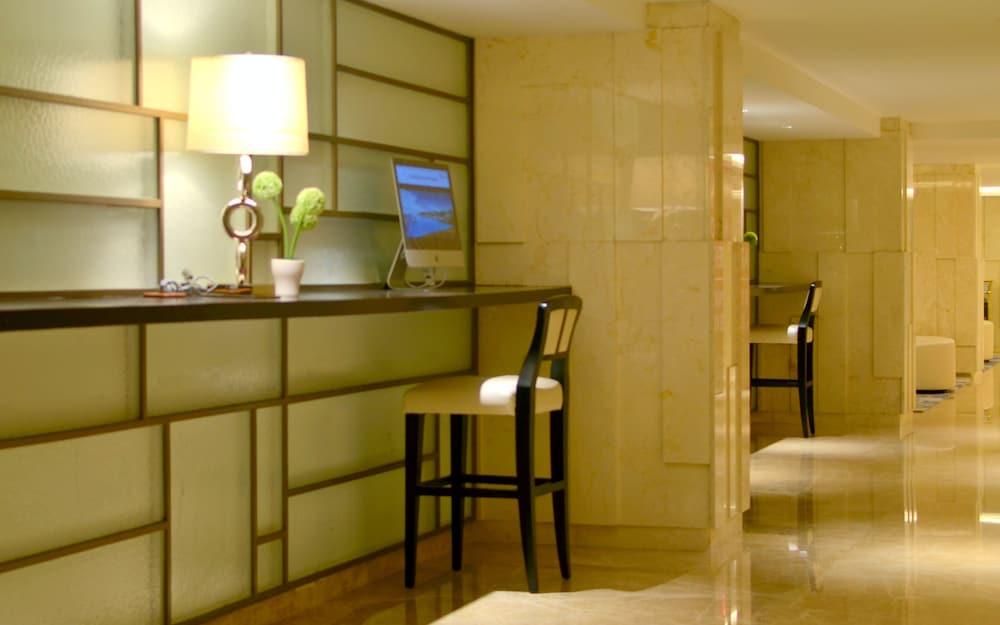 Louis Kienne Hotel Simpang Lima Semarang Exteriér fotografie